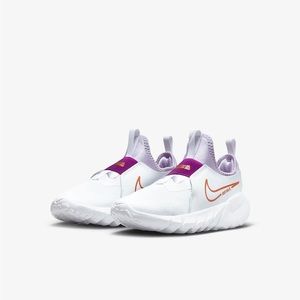 Nike Flex Runner 2 (GS) Nike Flex Runner 2
Big Kids' Road Running Shoes